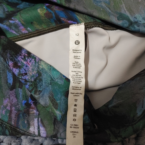 LuluLemon Watercolor Leggings size 12 - Picture 3 of 4